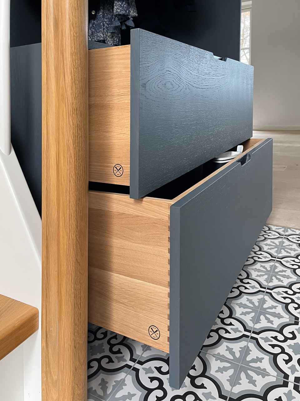 Skuffedetalje med Smalltime-stempel